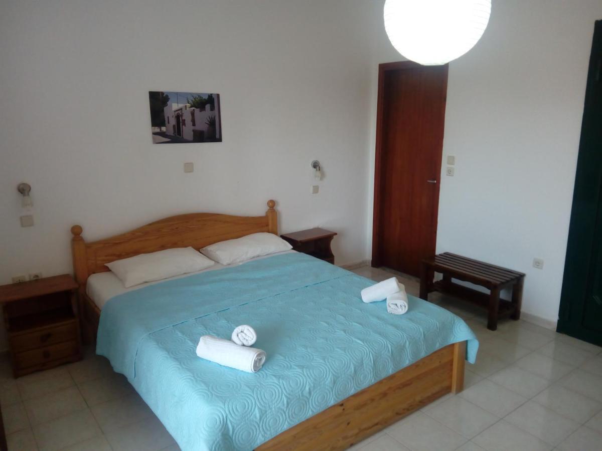 إياليسوس Debbi Appartments And Hotel المظهر الخارجي الصورة