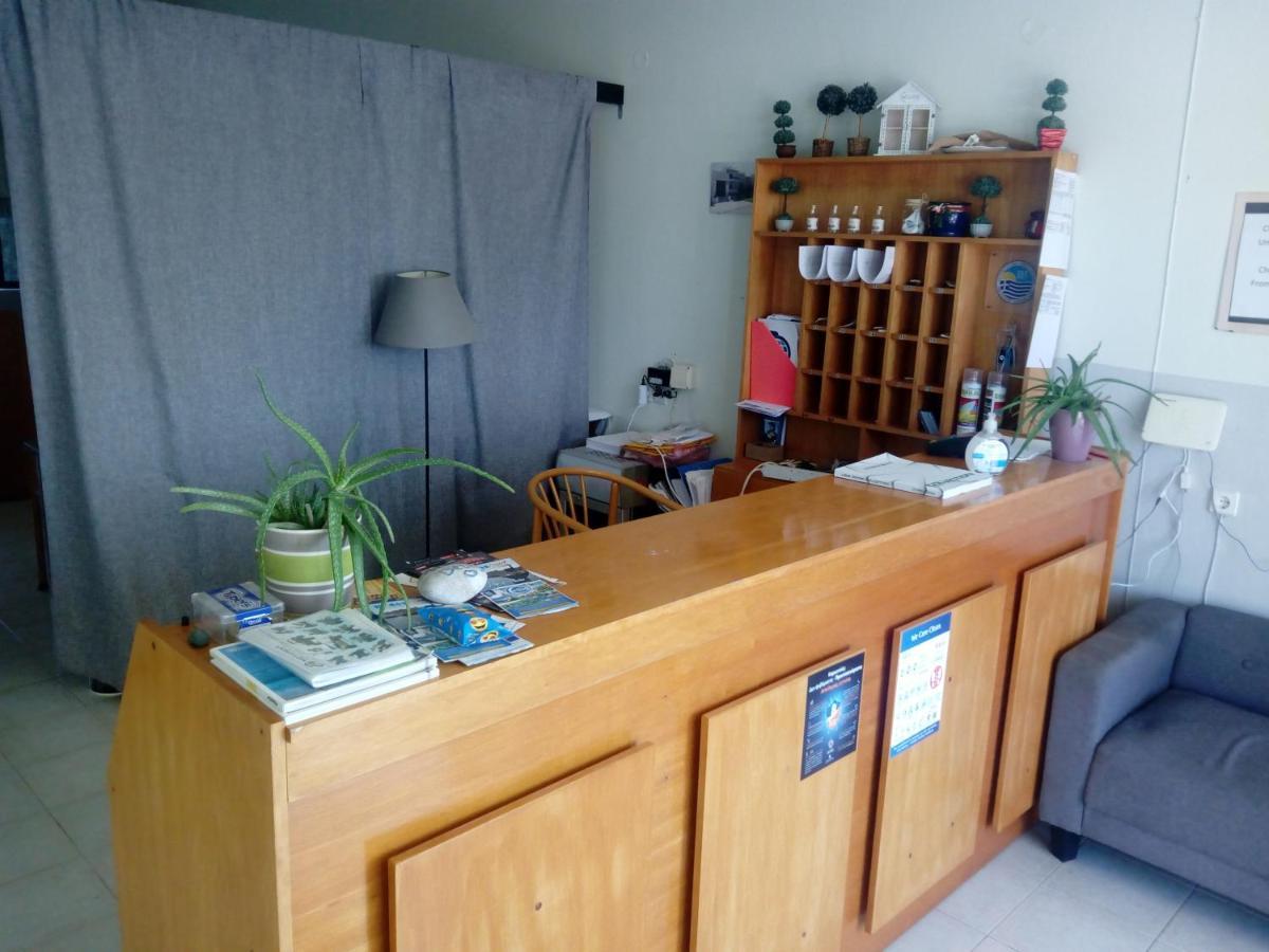 إياليسوس Debbi Appartments And Hotel المظهر الخارجي الصورة